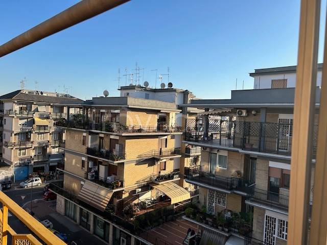 appartamento in vendita a Roma in zona Torrevecchia