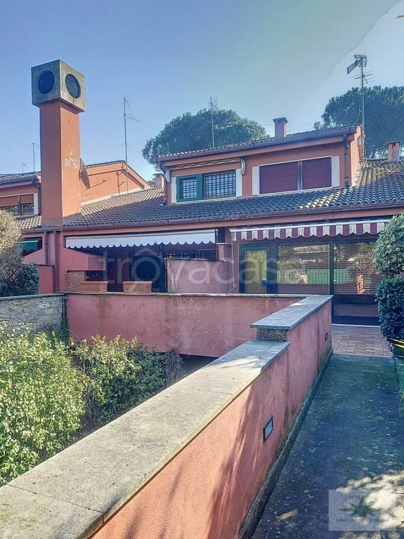 casa indipendente in vendita a Roma in zona Olgiata