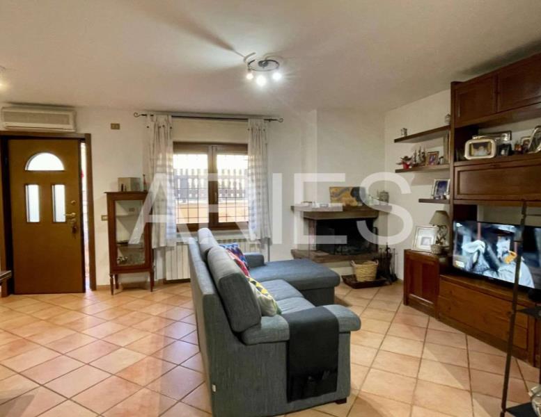 casa indipendente in vendita a Roma in zona Acilia