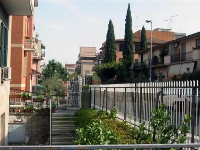 appartamento in vendita a Roma in zona Collatino