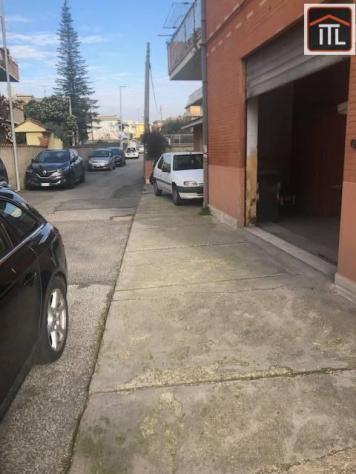 negozio in vendita a Roma in zona Torrino