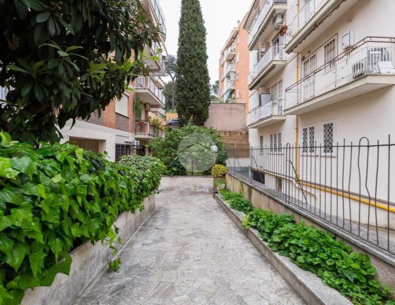 appartamento in vendita a Roma in zona Gianicolense