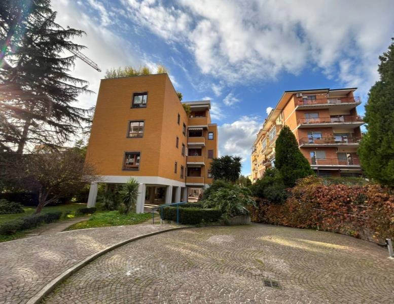 appartamento in vendita a Roma in zona Vigna Murata