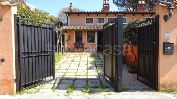 casa indipendente in vendita a Roma in zona Ardeatino