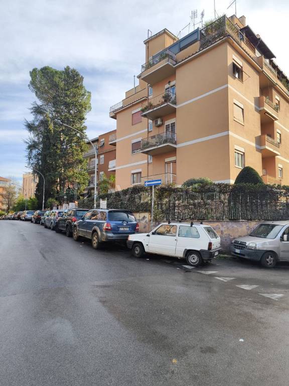 appartamento in vendita a Roma in zona Monte Sacro/Talenti