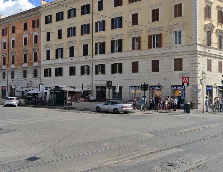 negozio in vendita a Roma in zona Rione Prati
