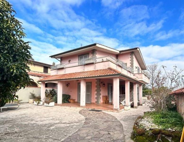 casa indipendente in vendita a Roma in zona Casal Morena