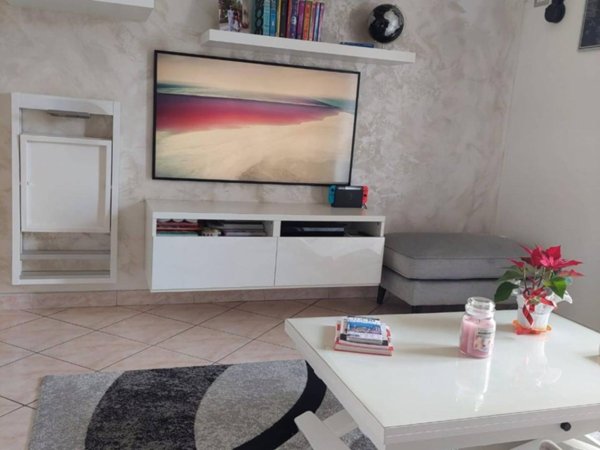appartamento in vendita a Roma in zona Case Rosse