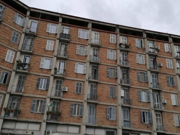 negozio in vendita a Roma in zona Cinecittà