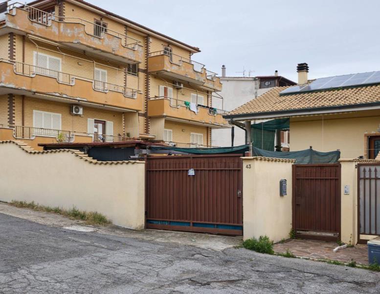 casa indipendente in vendita a Roma in zona Borghesiana