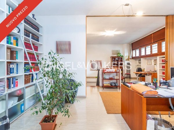 appartamento in vendita a Roma in zona Ardeatino
