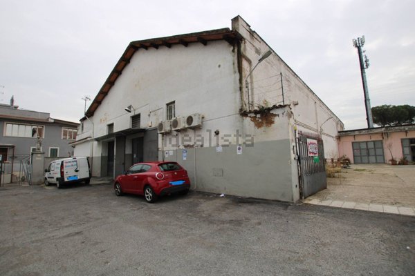 locale di sgombero in vendita a Roma in zona Pietralata