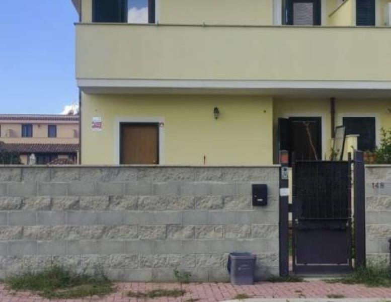 casa indipendente in vendita a Roma in zona Piana del Sole