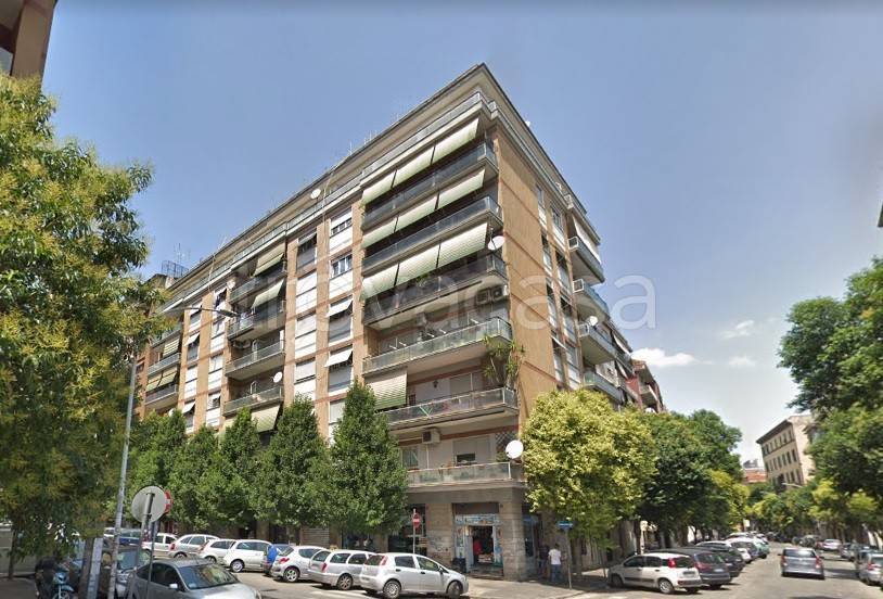 negozio in vendita a Roma in zona Prenestino-Labicano