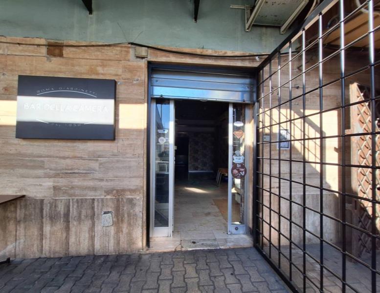 locale commerciale in vendita a Roma