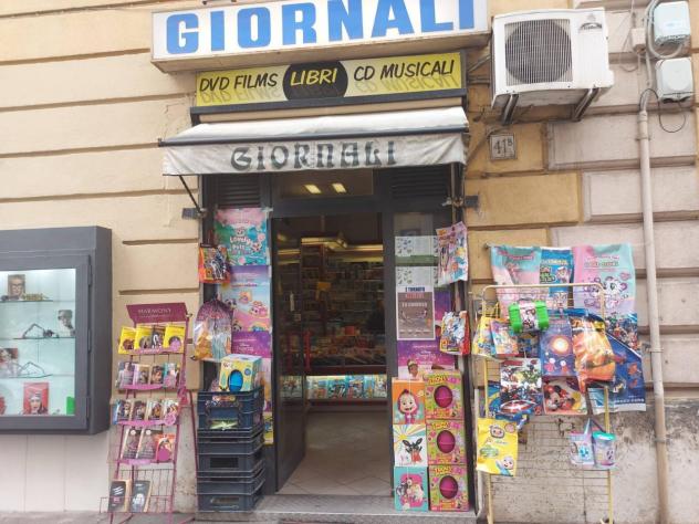 locale commerciale in vendita a Roma in zona Salario