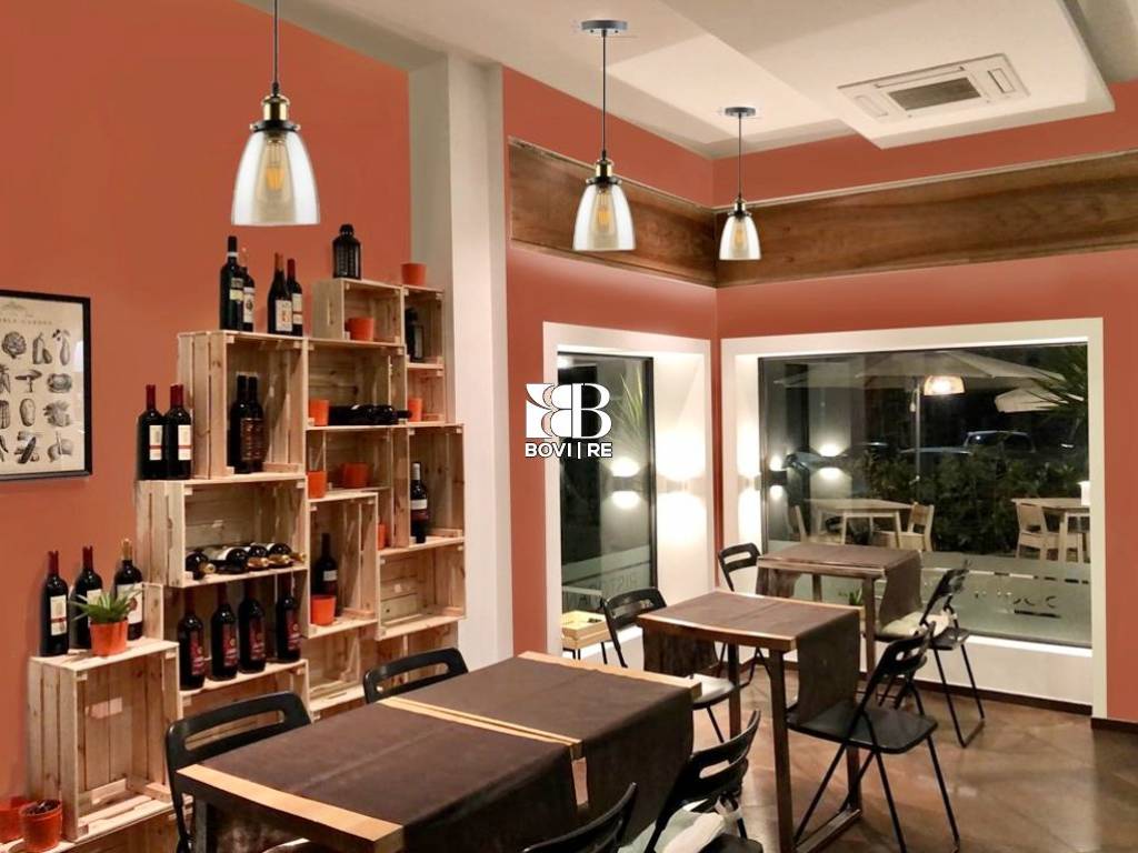 negozio in vendita a Roma in zona Ardeatino