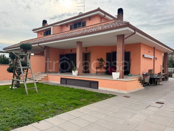 casa indipendente in vendita a Roma in zona Piana del Sole