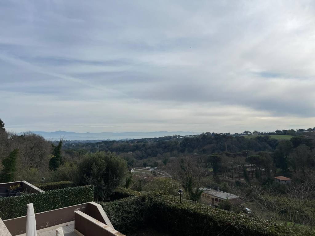appartamento in vendita a Roma in zona Olgiata