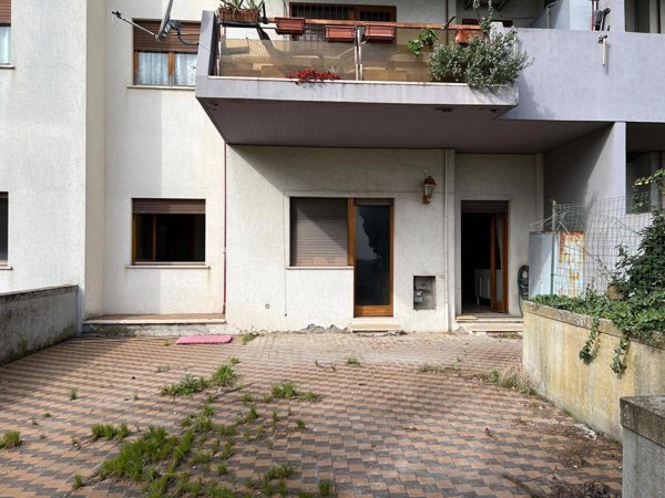 appartamento in vendita a Roma in zona Tor di Quinto