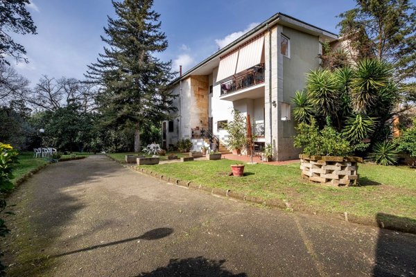 villa in vendita a Roma in zona Sette Bagni
