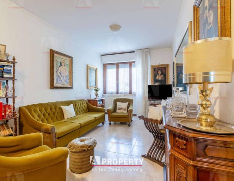 appartamento in vendita a Roma in zona Casal Monastero