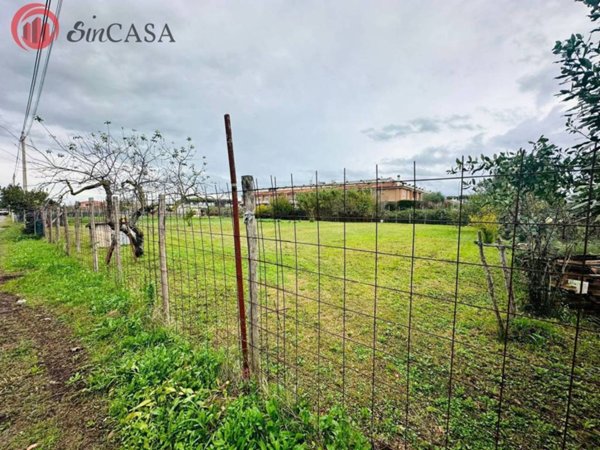 terreno edificabile in vendita a Roma in zona Castel Fusano