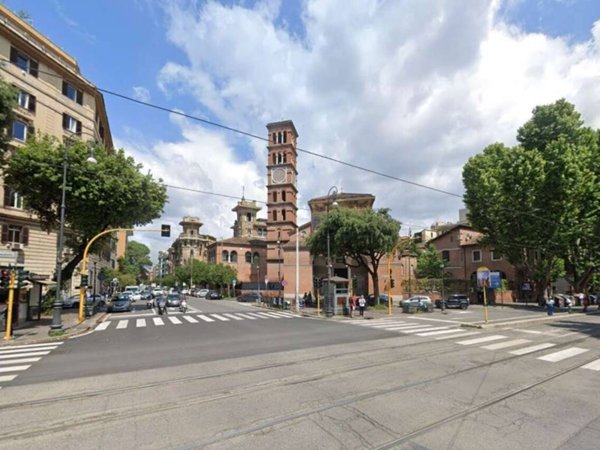 negozio in vendita a Roma in zona Flaminio