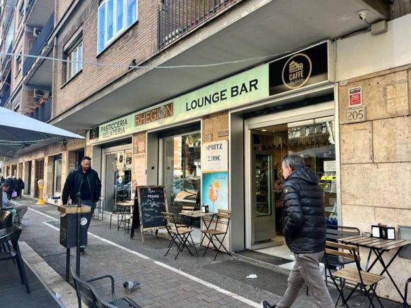 negozio in vendita a Roma in zona Portuense