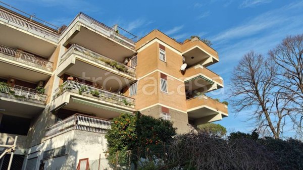 locale commerciale in vendita a Roma in zona Gianicolense