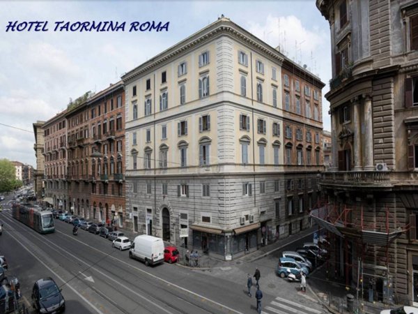 intera palazzina in vendita a Roma in zona Centro Storico