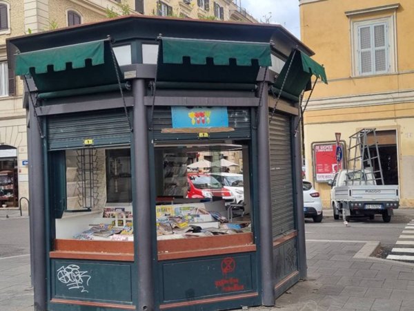 negozio in vendita a Roma in zona Testaccio