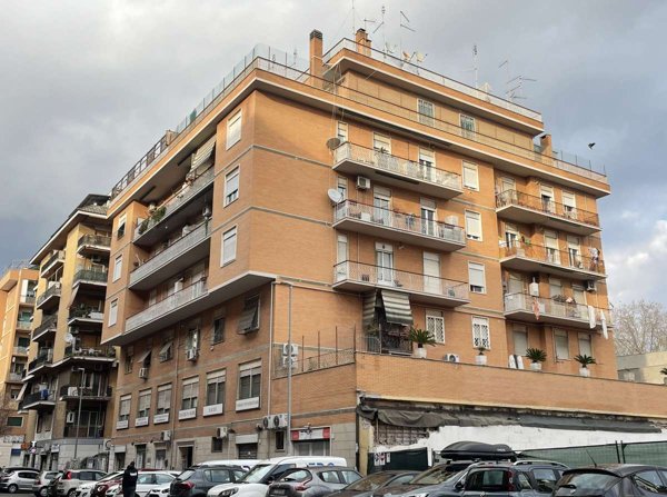 appartamento in vendita a Roma in zona Portuense