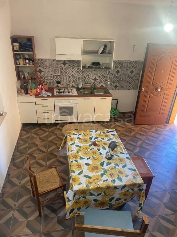 casa indipendente in vendita a Roma in zona Lago Regillo