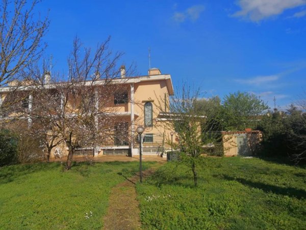 casa indipendente in vendita a Roma in zona Casal Boccone