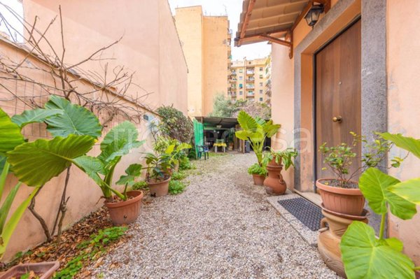 casa indipendente in vendita a Roma in zona Prenestino-Labicano