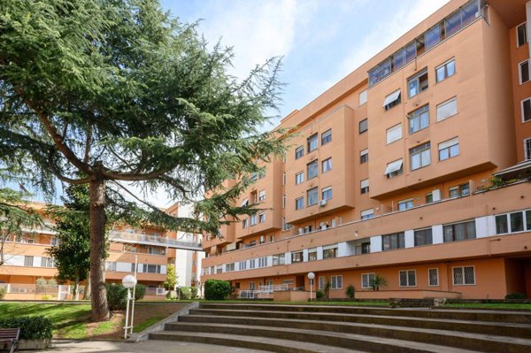 appartamento in vendita a Roma in zona Ardeatino