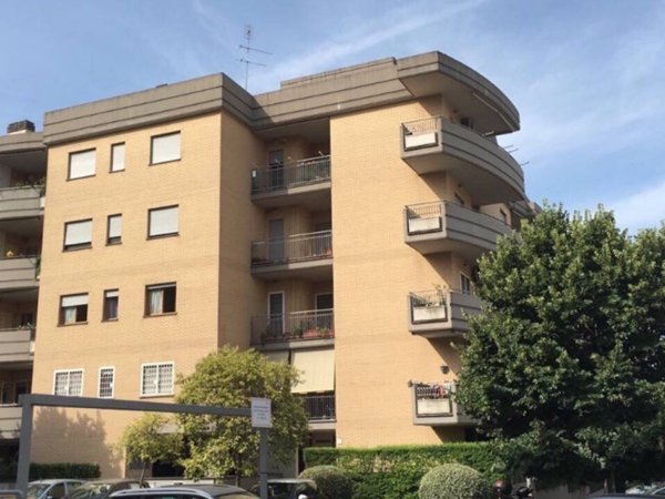 appartamento in vendita a Roma in zona Ponte di Nona