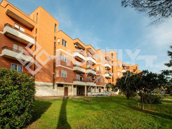 appartamento in vendita a Roma in zona Spinaceto