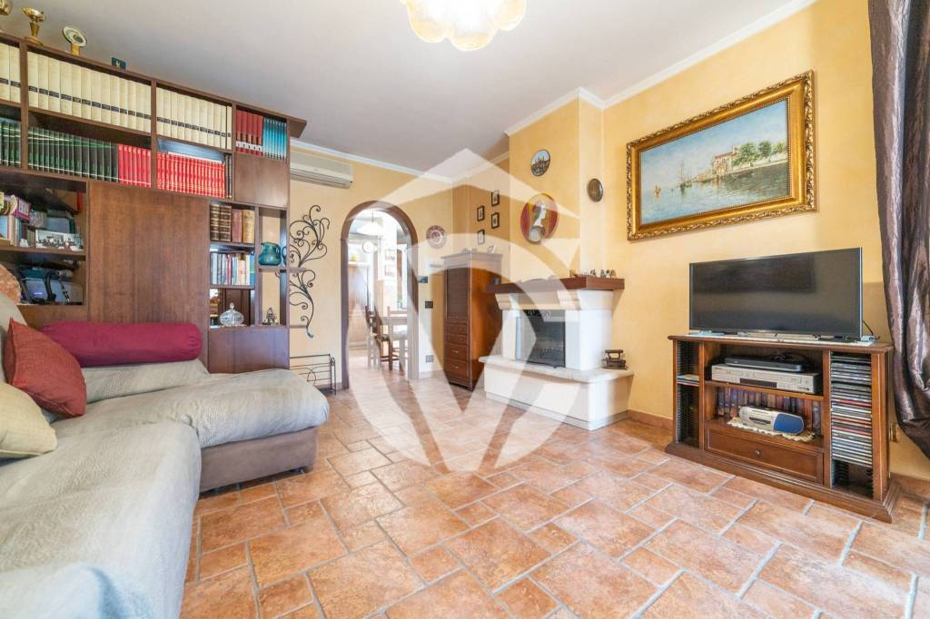 casa indipendente in vendita a Roma in zona Appio Claudio