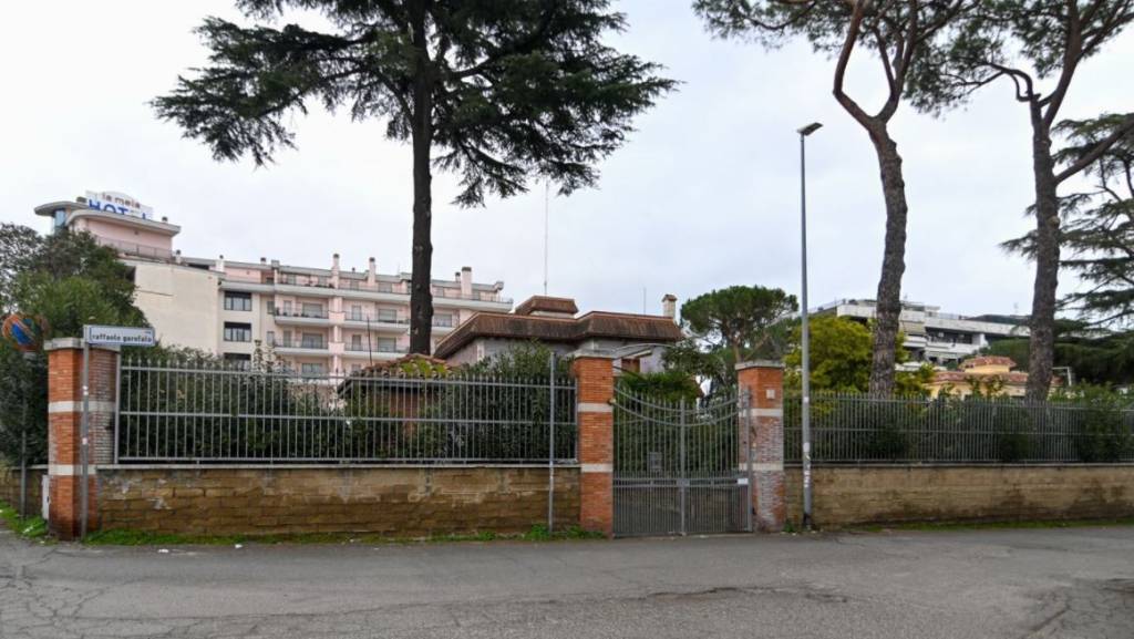 casa indipendente in vendita a Roma in zona Romanina