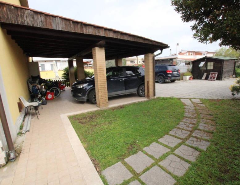 casa indipendente in vendita a Roma in zona Piana del Sole