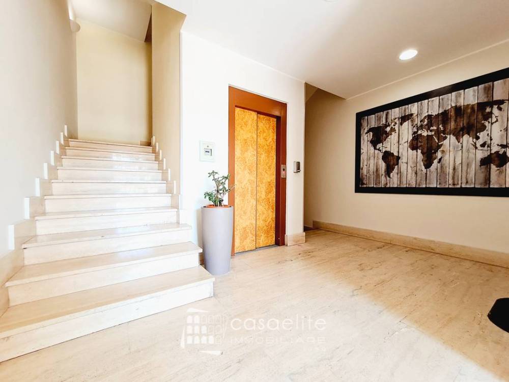 appartamento in vendita a Roma in zona Fonte Laurentina