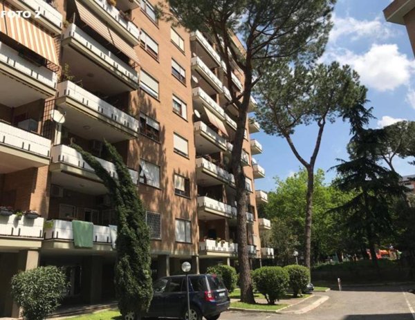 appartamento in vendita a Roma in zona Osteria del Curato