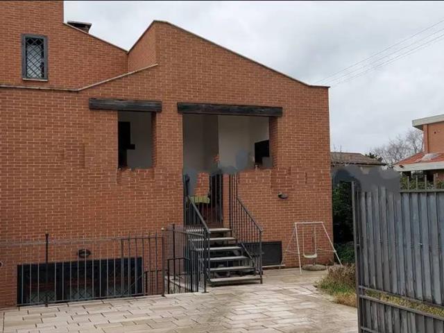 casa indipendente in vendita a Roma in zona Castelverde