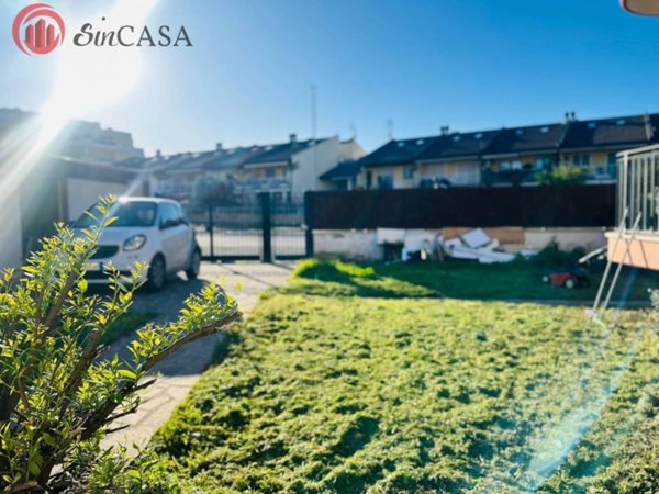 casa indipendente in vendita a Roma in zona Infernetto