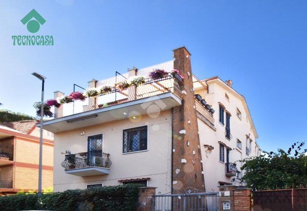 appartamento in vendita a Roma in zona Appio Pignatelli