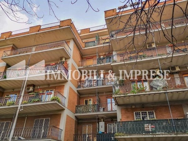 appartamento in vendita a Roma in zona Ardeatino