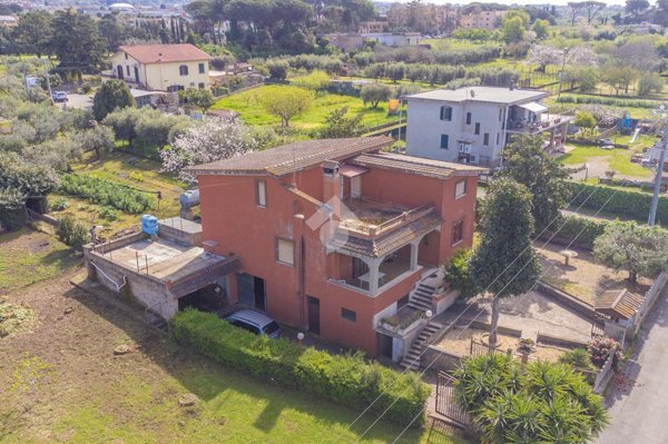 casa indipendente in vendita a Roma in zona Ostiense