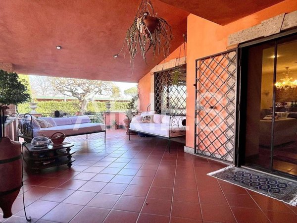 casa indipendente in vendita a Roma in zona Infernetto